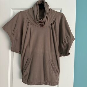 Stunner!! Sweat top …not sweat shirt